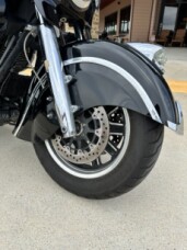 2017 Indian Motorcycle ROADMASTER BLACK thumb 2