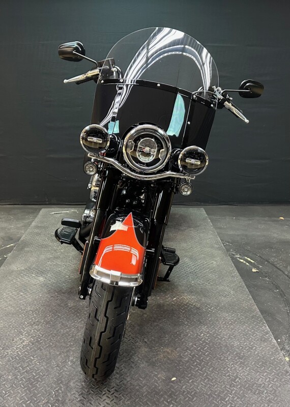 Harley-Davidson Heritage Classic 2025 FLHC WHISKY FIRE/ BLK - Photo 3