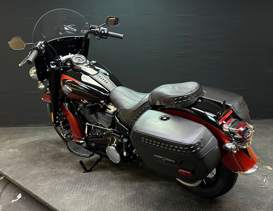 Harley-Davidson Heritage Classic 2025 FLHC WHISKY FIRE/ BLK - Photo 6