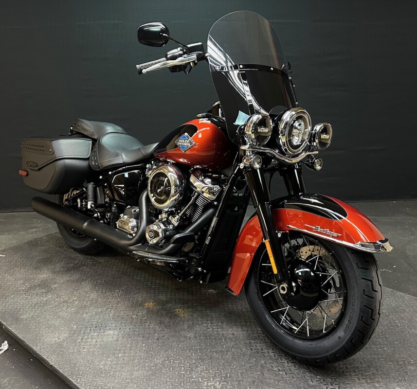 Harley-Davidson Heritage Classic 2025 FLHC WHISKY FIRE/ BLK - Photo 2