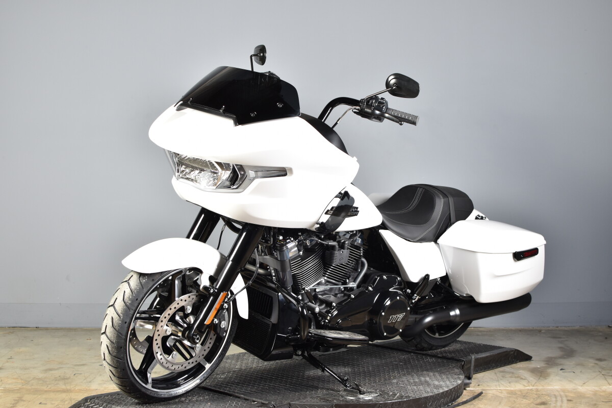 2025 Harley-Davidson Road Glide FLTRX - Photo 4
