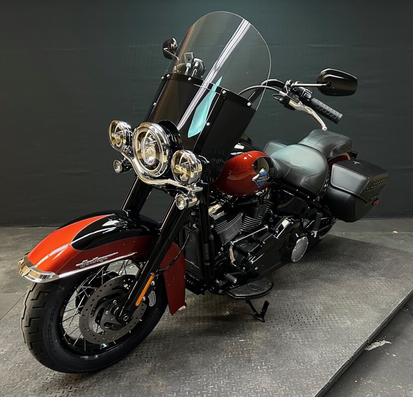 Harley-Davidson Heritage Classic 2025 FLHC WHISKY FIRE/ BLK - Photo 4