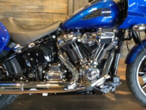 Harley-Davidson<sup>®</sup> Low Rider<sup>®</sup> ST 2025 FXLRST S6-25 Blue Burst thumb 2