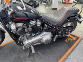 FXST 2023 Softail<sup>®</sup> Standard thumb 1