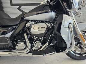 2019 Harley-Davidson<sup>®</sup> Ultra Limited thumb 3