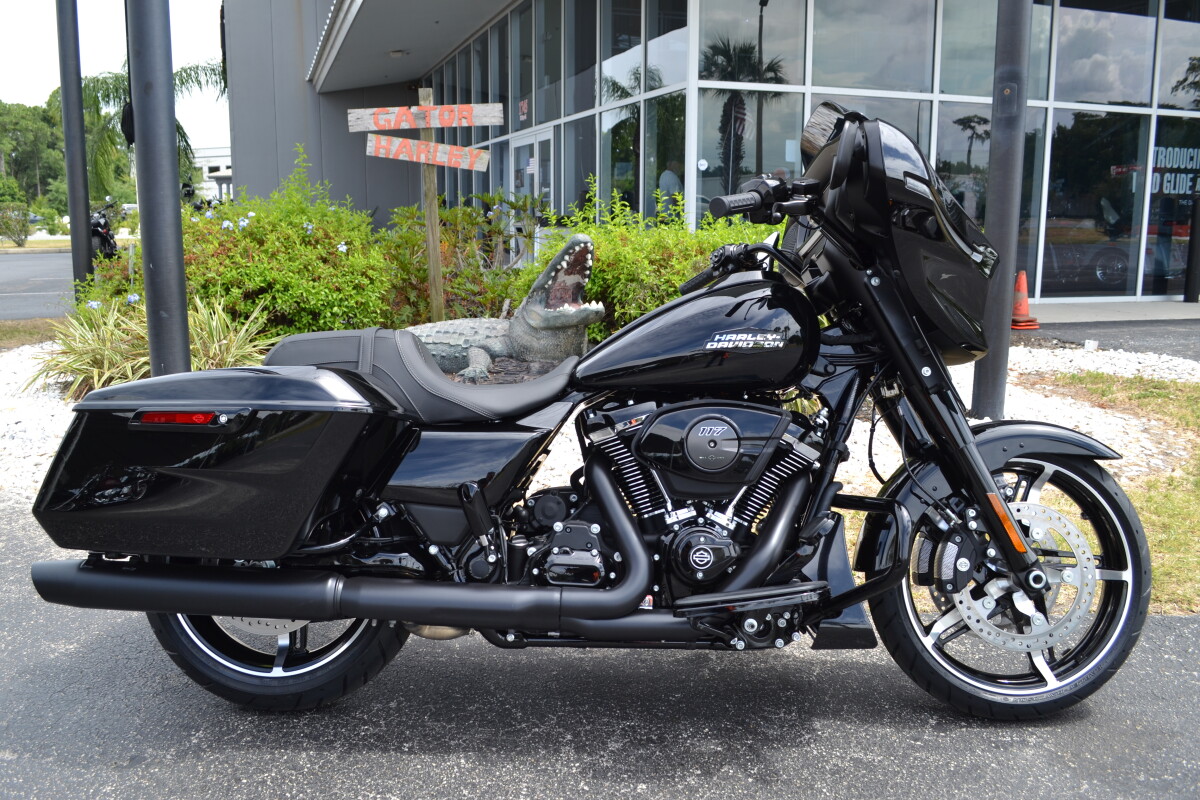 2025 Harley-Davidson Street Glide - FLHX