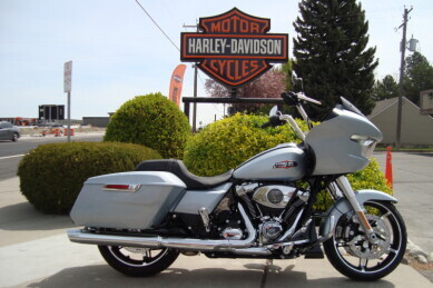 2025 Harley-Davidson Road Glide Atlas Silver Metallic