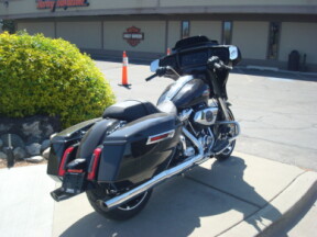 2025 Harley-Davidson<sup>®</sup> Street Glide® Vivid Black thumb 0