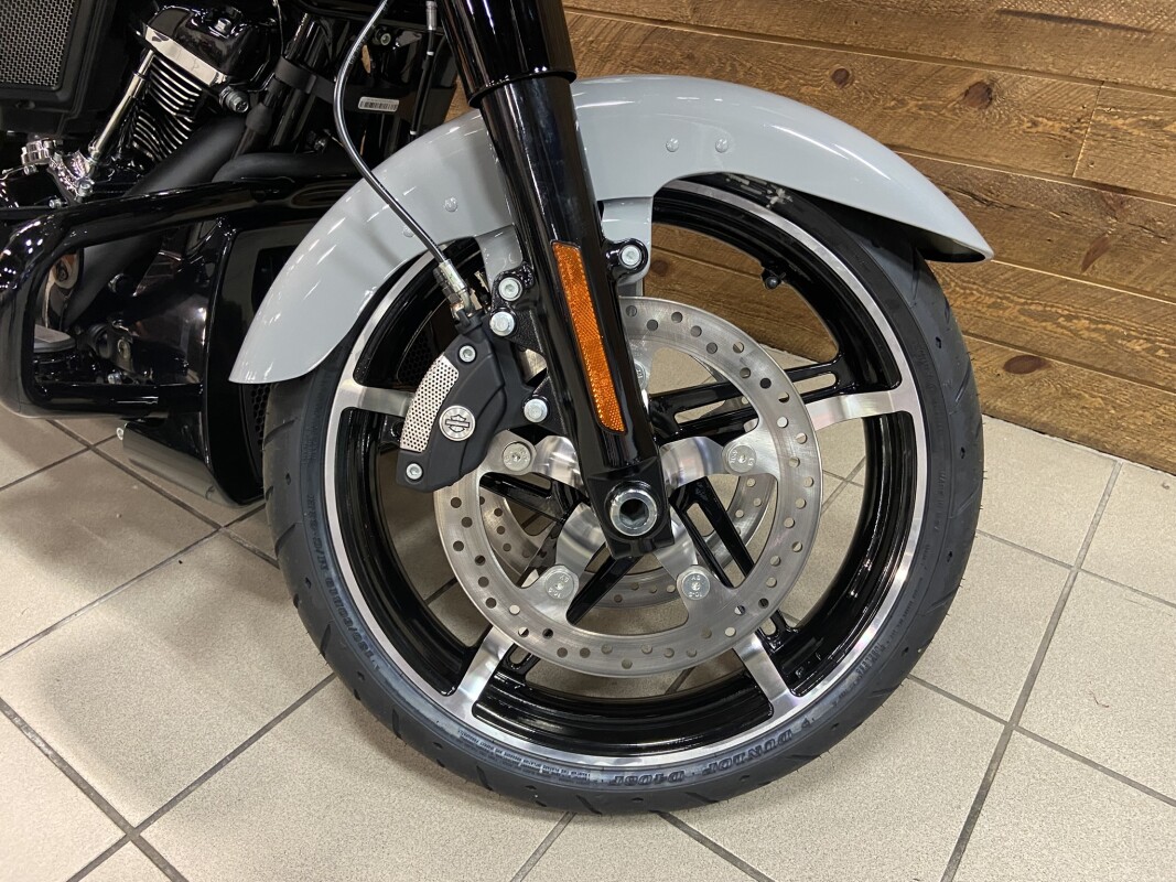2025 Harley-Davidson Road Glide Billiard Gray FLTRX - Photo 4