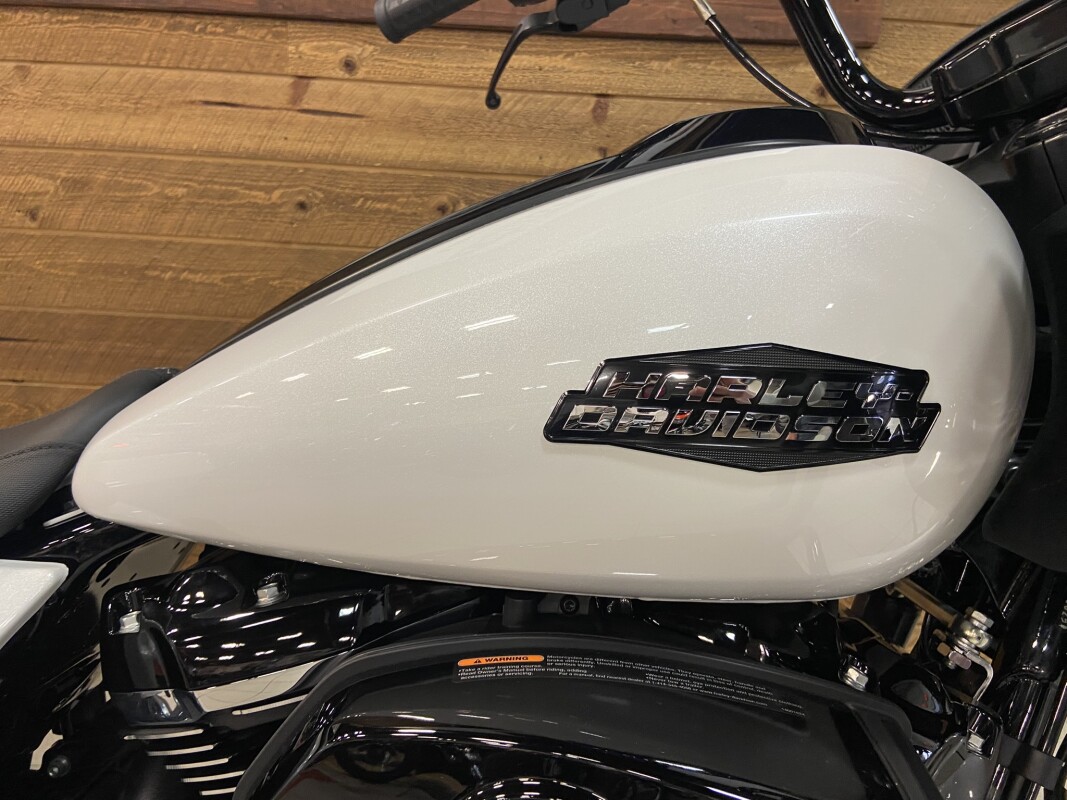 2025 Harley-Davidson Road Glide White Onyx Pearl - Black Finish FLTRX - Photo 2