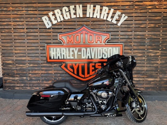 2025 Harley Davidson Street Glide FLHX