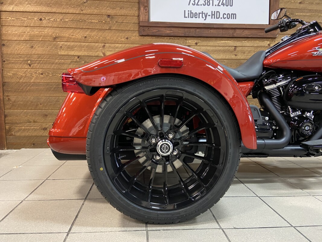 2025 Harley-Davidson Freewheeler Whiskey Fire FLRT - Photo 5
