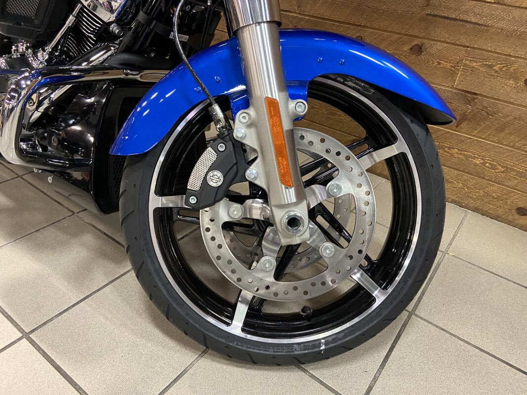 2025 Harley-Davidson Road Glide Blue Burst FLTRX - Photo 4