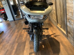 Harley-Davidson<sup>®</sup> CVO™ Road Glide® ST 2025 FLTRXSTSE C2-25 Mercury Silver thumb 3