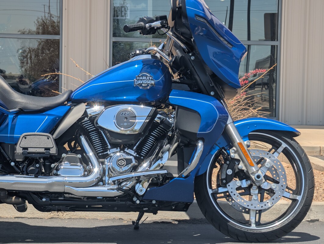 2025 Harley-Davidson Street Glide Ultra - Photo 10