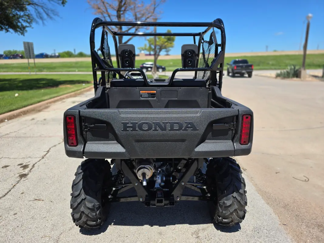 2025 Honda Pioneer 700 Deluxe - Photo 4