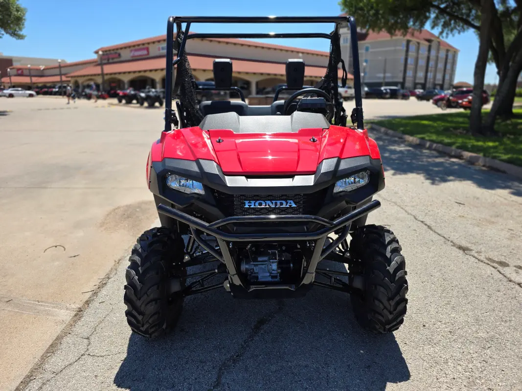 2025 Honda Pioneer 700 Deluxe - Photo 2