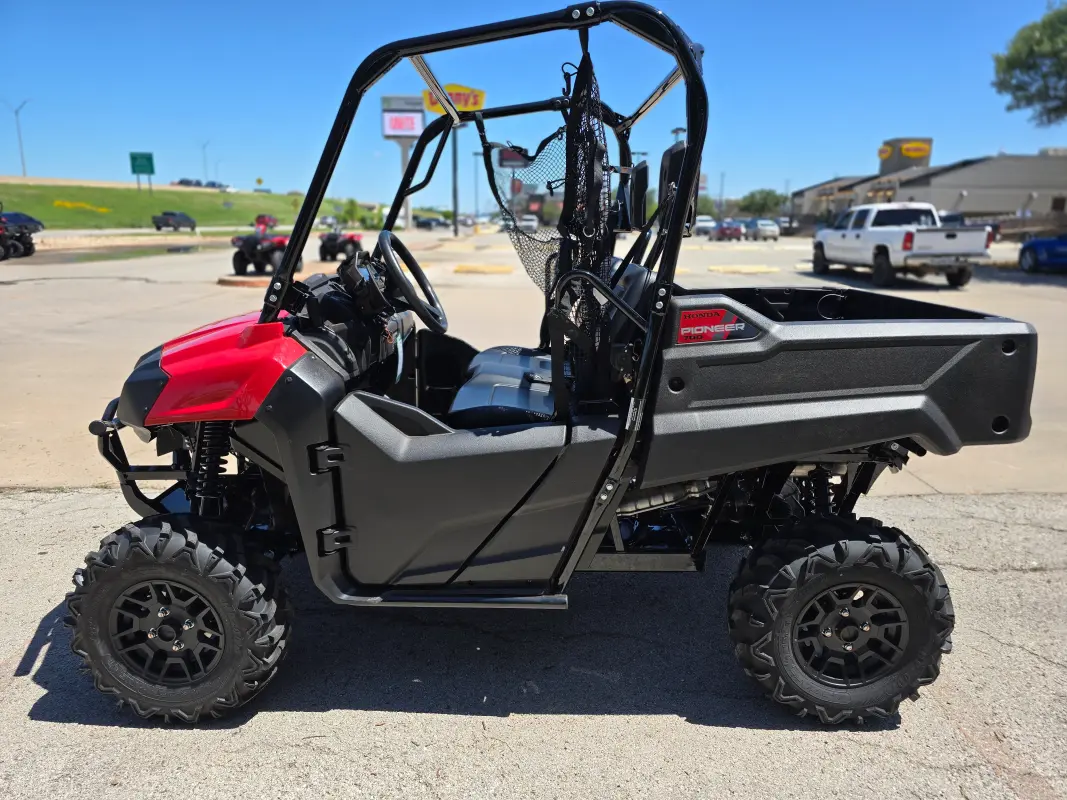 2025 Honda Pioneer 700 Deluxe - Photo 3