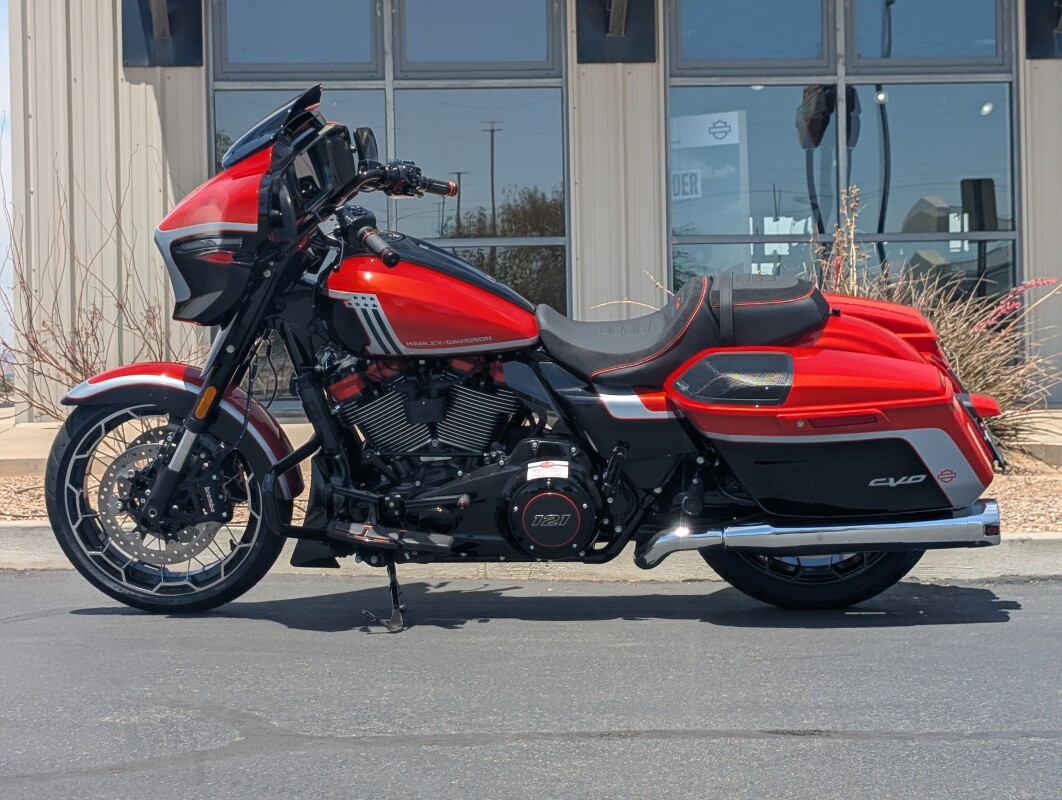2024 Harley-Davidson Street Glide - Photo 2