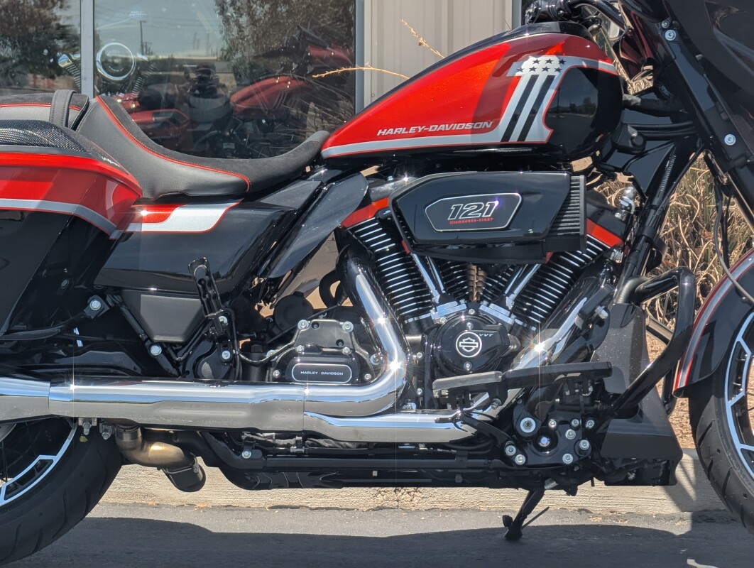 2024 Harley-Davidson Street Glide - Photo 9
