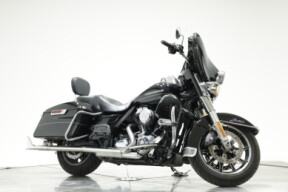2015 Harley-Davidson FLHTK Ultra Limited in Vivid Black with 17996 miles thumb 0