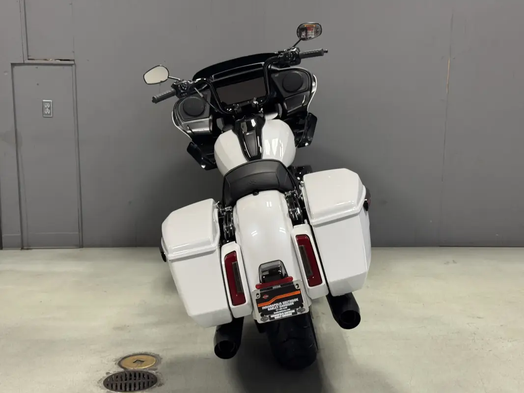 FLTRX 2025 Road Glide - Photo 7
