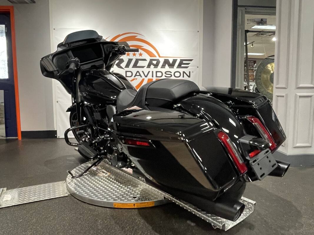 2025 Harley-Davidson Street Glide – Signature Touring Style - Photo 6