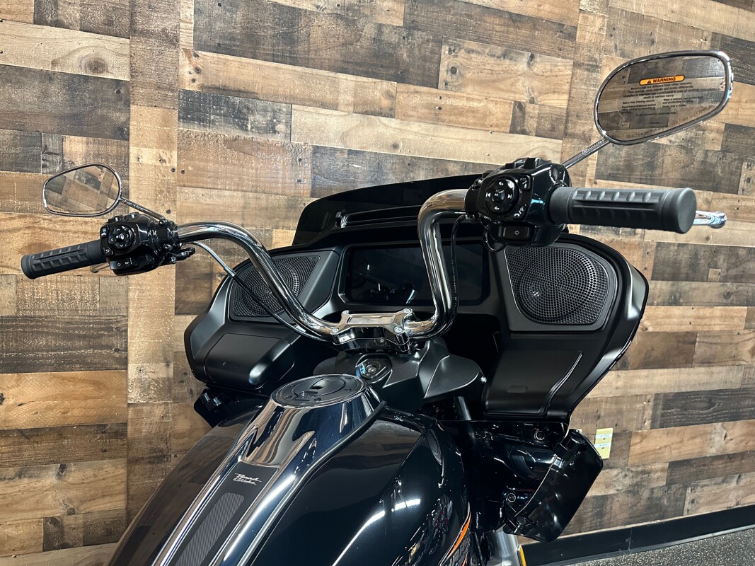 2025 Harley-Davidson Road Glide Vivid Black FLTRX - Photo 6