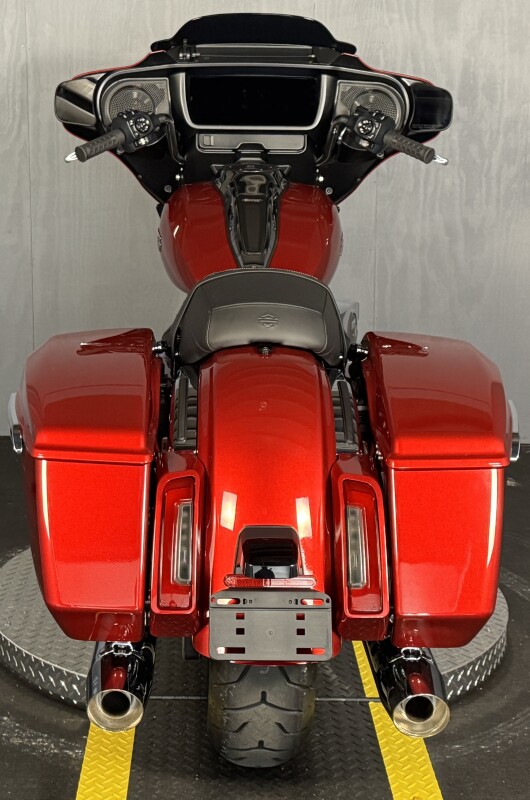2025 Harley-Davidson Street Glide FLHX BRILLIANT RED - Photo 4