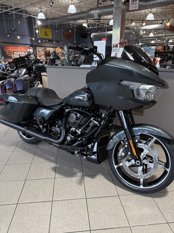 FLTRX 2025 Road Glide - Photo 5