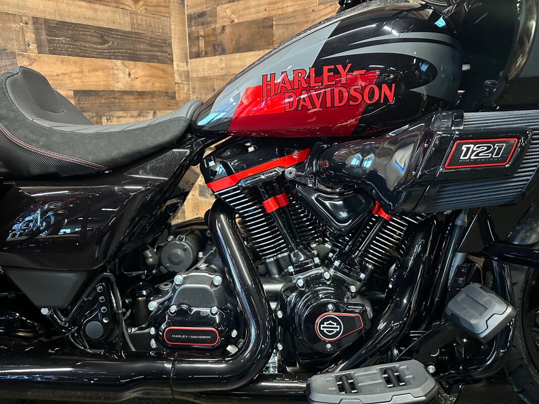 2025 Harley-Davidson CVO Road Glide ST Hot Lap FLTRXSTSE - Photo 10