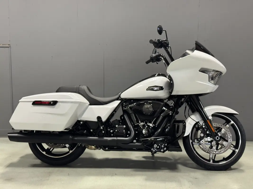 FLTRX 2025 Road Glide