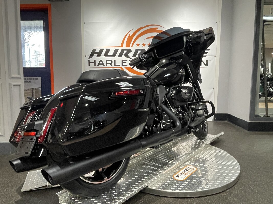 2025 Harley-Davidson Street Glide – Signature Touring Style - Photo 8