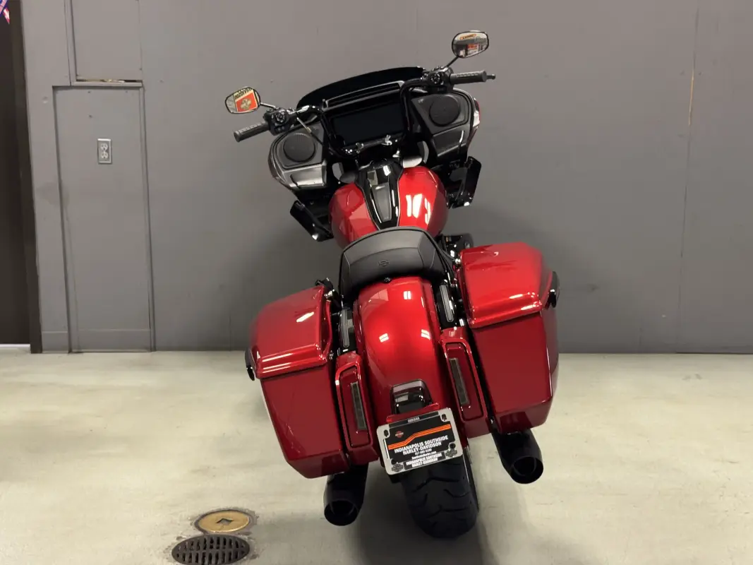 FLTRX 2025 Road Glide - Photo 8