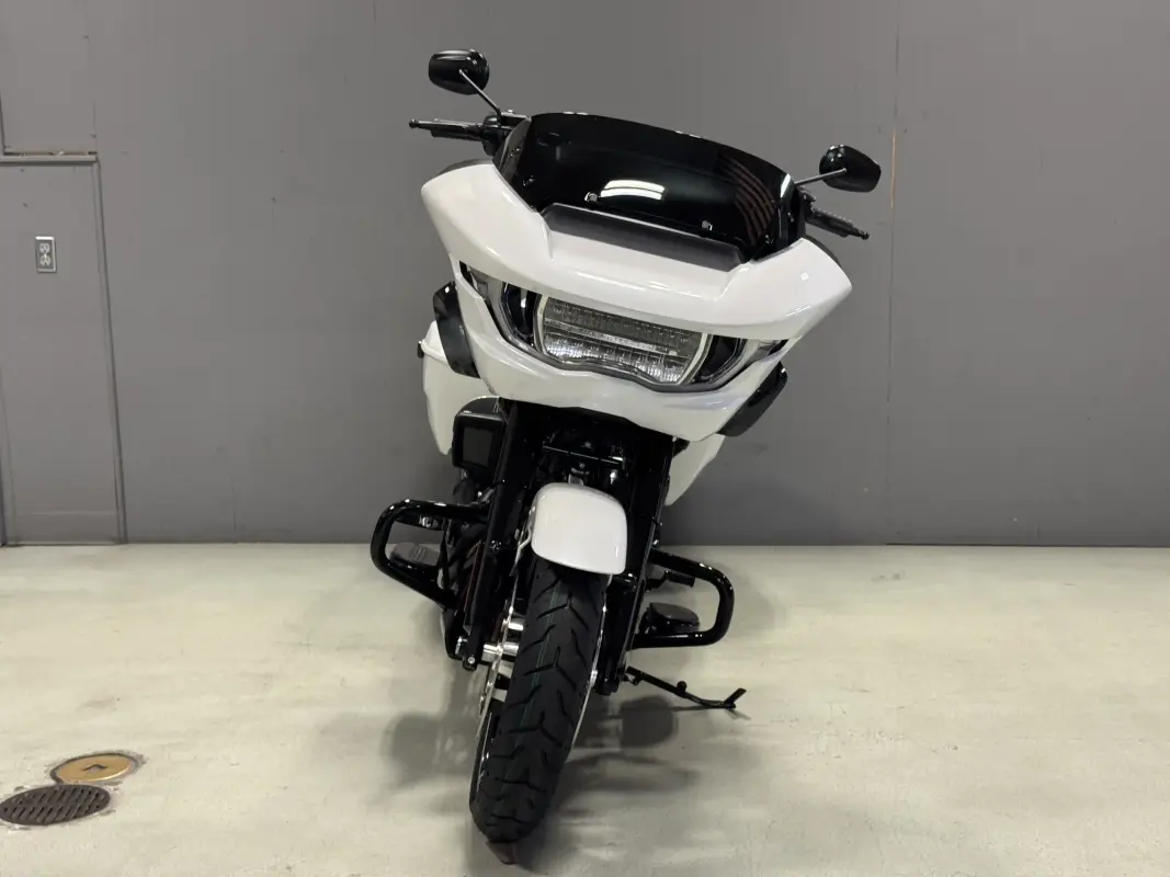 FLTRX 2025 Road Glide - Photo 8