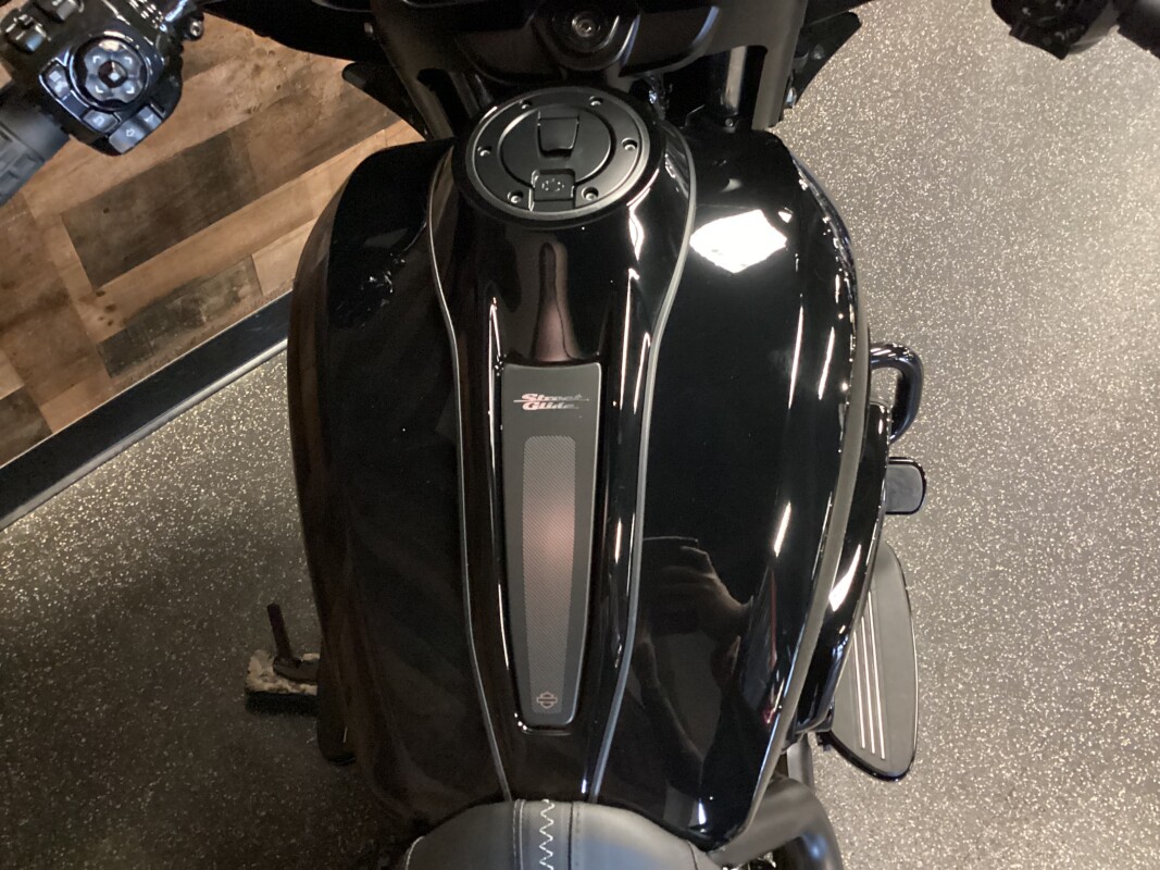 2025 Harley-Davidson Street Glide Vivid Black FLHX - Photo 7