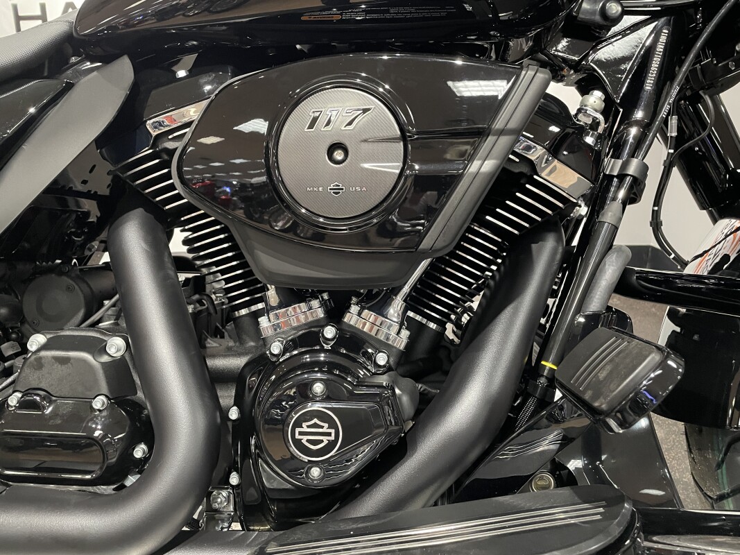 2025 Harley-Davidson Street Glide – Signature Touring Style - Photo 10