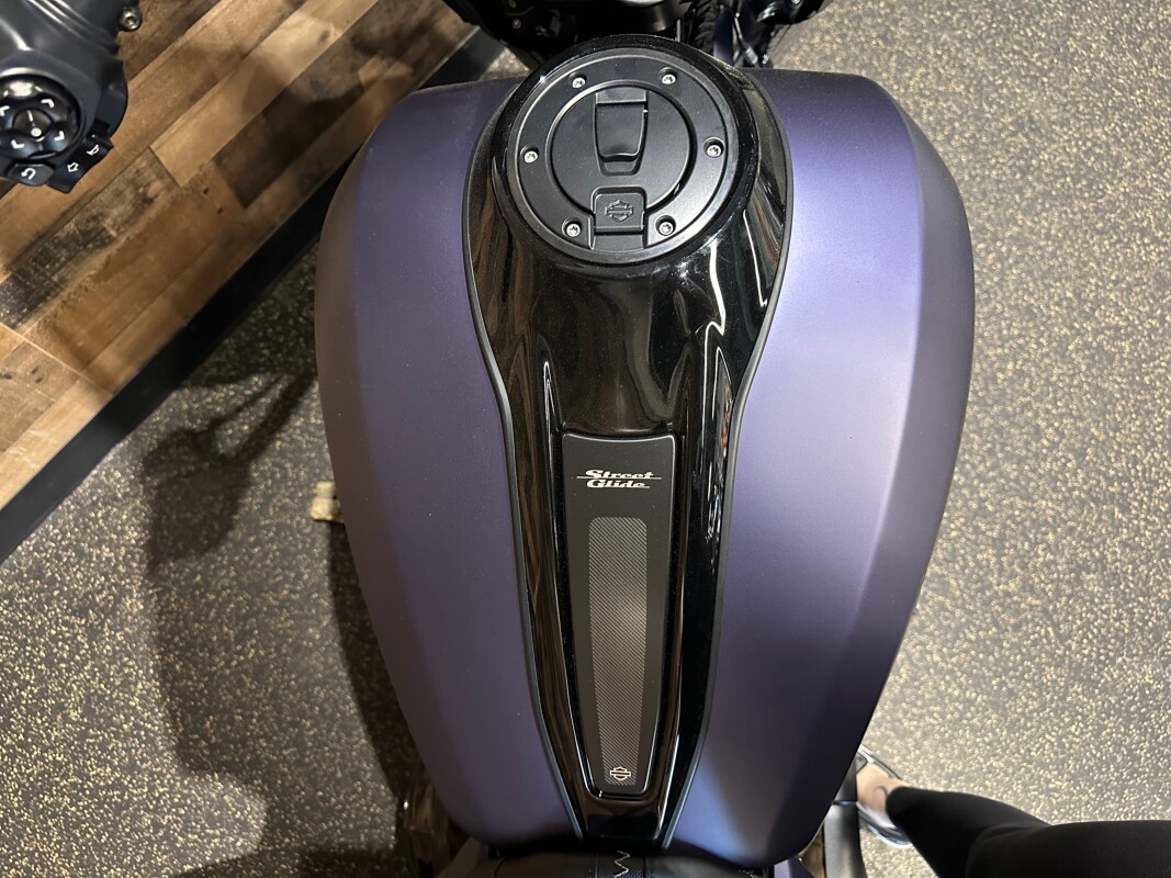 2025 Harley-Davidson Street Glide Purple Abyss Denim - Black Finish FLHX - Photo 8