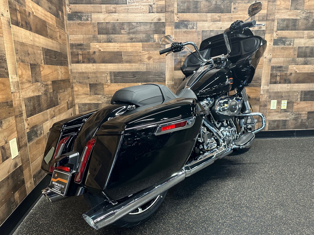2025 Harley-Davidson Road Glide Vivid Black FLTRX - Photo 2