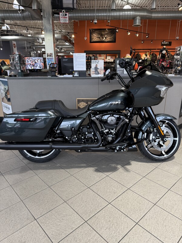FLTRX 2025 Road Glide - Photo 3