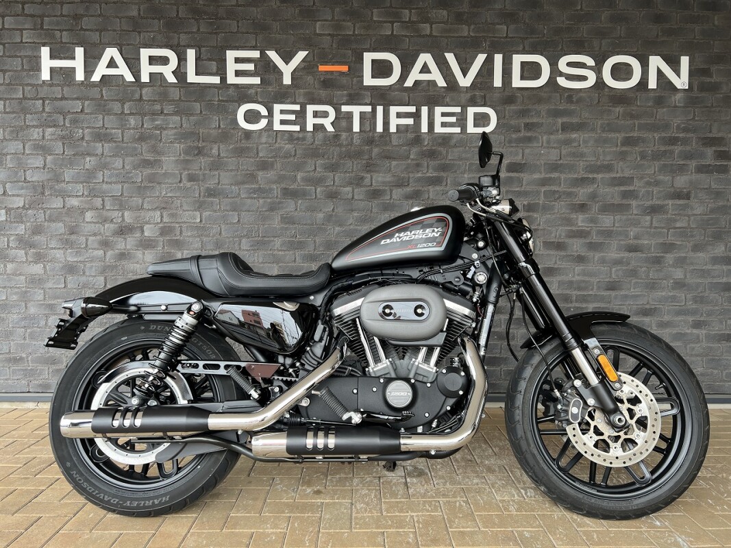 2019 Harley-Davidson® Iron 883™ Black Denim | Harley