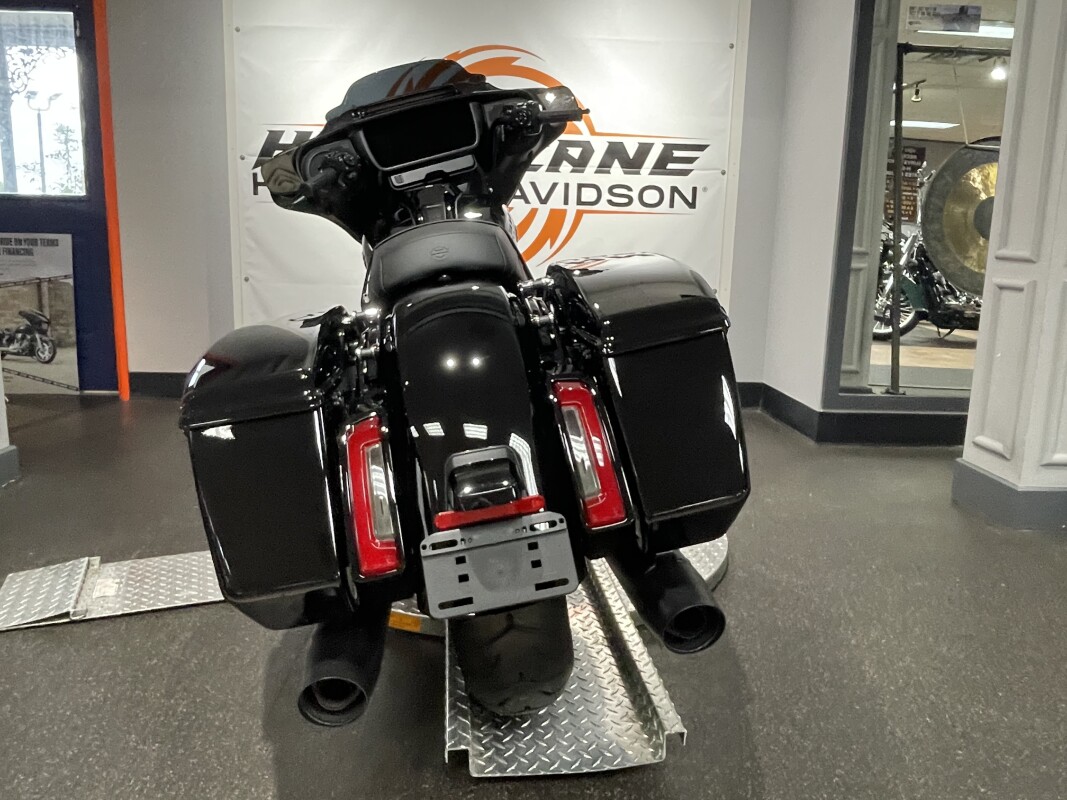 2025 Harley-Davidson Street Glide – Signature Touring Style - Photo 7