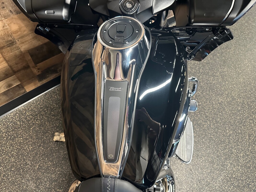 2025 Harley-Davidson Road Glide Vivid Black FLTRX - Photo 7
