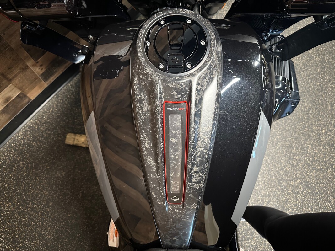2025 Harley-Davidson CVO Road Glide ST Hot Lap FLTRXSTSE - Photo 8