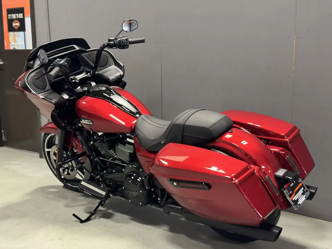 FLTRX 2025 Road Glide - Photo 6