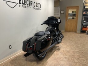 2025 Harley-Davidson<sup>®</sup> Street Glide® Vivid Black FLHX thumb 1