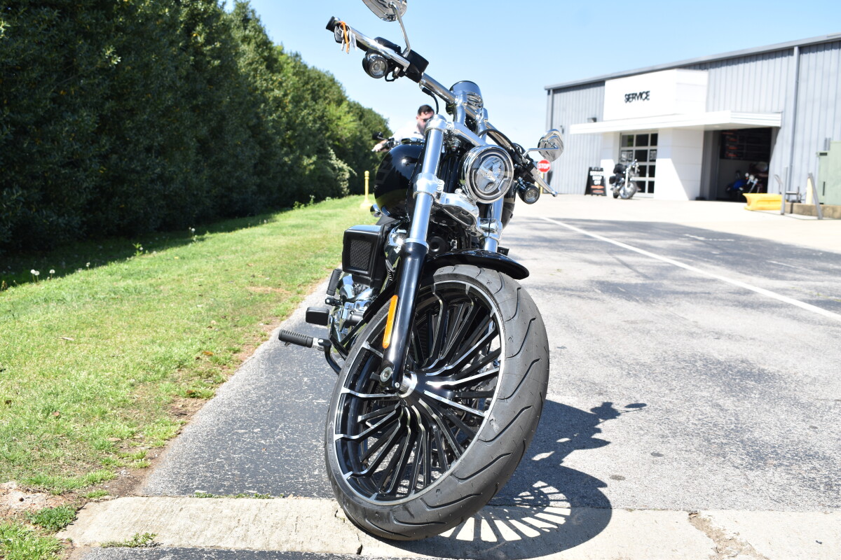 2025 Harley-Davidson Breakout – High-Performance Muscle Cruiser - Photo 4