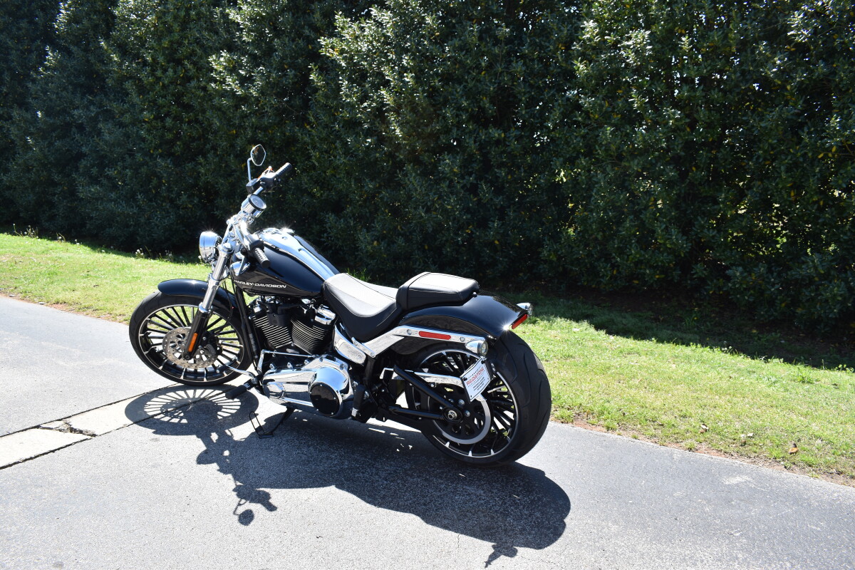 2025 Harley-Davidson Breakout – High-Performance Muscle Cruiser - Photo 6