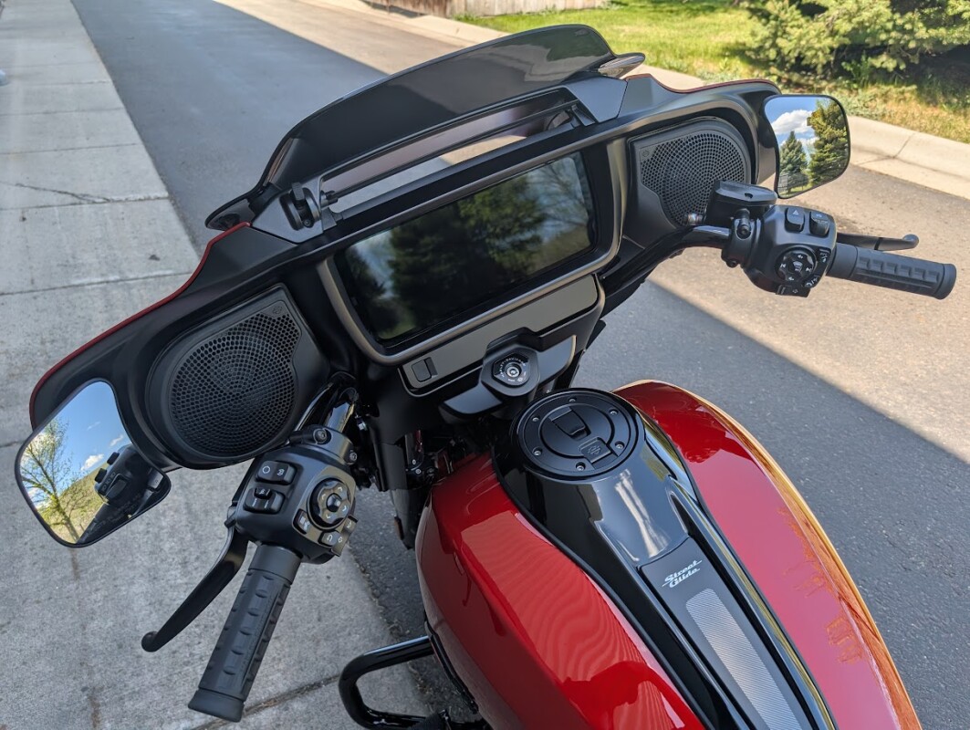 2025 Harley-Davidson Street Glide Whiskey Firestorm - Black Finish - Photo 8