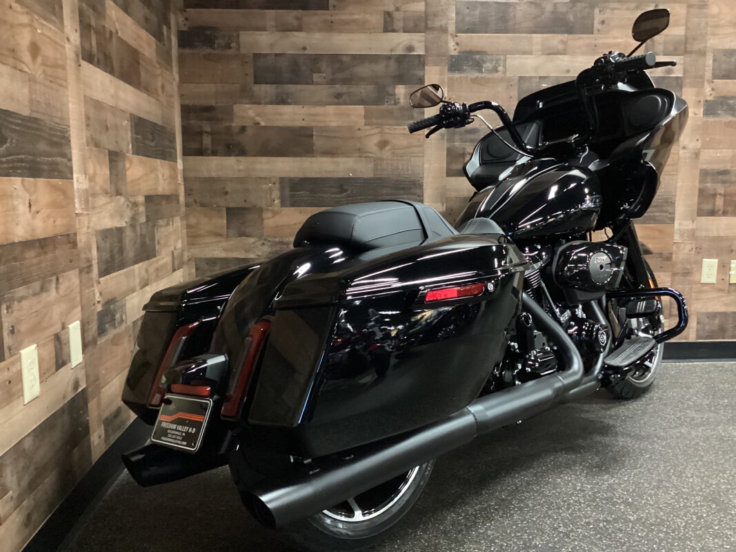 2025 Harley-Davidson Road Glide Vivid Black - Black Finish FLTRX - Photo 2